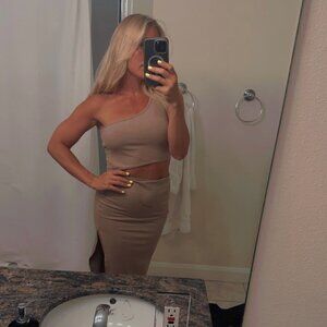 Lulus One-Shoulder Ribbed Midi Dress – Size Small